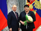 Владимир Путин присвоил звание заслуженного работника здравоохранения Анне Железной из Донецка