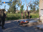 «Собрали по кусочкам»: бойцы ВС РФ восстановили мемориал ВОВ, разрушенный боевиками в Константинополе