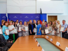Благодарности правительства, подарки и знаки отличия: медработники ДНР получают награды в преддверии профессионального праздника 