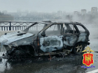 В результате серьезного ДТП на мосту через Кальмиус в Донецке сгорела BMW: ранения получила девушка пешеход