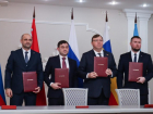 Артем Жога подписал соглашение о сотрудничестве между парламентом ДНР, ЛНР, Воронежской и Ростовской областью
