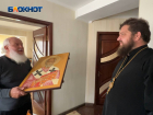 В Курахово доставлена икона Николая Чудотворца, переданная митрополитом Владимиром
