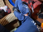 В Донецке спасатели освободили 87-летнюю старушку, застрявшую в диване