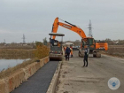 В Павлополе ДНР достраивают пешеходные зоны у нового моста через Кальмиус