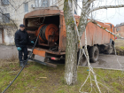 В Докучаевске ликвидируют порывы труб и ремонтируют коммуникации