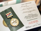 Донецкого краеведа и журналиста Анатолия Жарова наградили посмертно: медаль теперь в музее