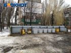 После публикации «Блокнот Донецк», в Горловке убрали свалку во дворе и добавили мусорные контейнеры