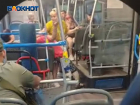 «Ты ***ла?»: эпичная драка между женщинами произошла в автобусе № 42 в Донецке 