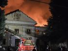 ВСУ обстреляли центр Донецка кассетными боеприпасами: горит здание университета 
