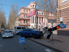 «Шкода» снесла светофор в центре Донецка после ДТП с «ГАЗелью»