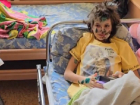 Раненых огнём ВСУ детей из Пантелеймоновки ДНР навестили в больнице Макаров и Приходько 