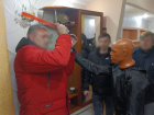 Бил металлическим прутом по голове: в Мариуполе задержан мужчина, подозреваемый в убийстве собутыльника