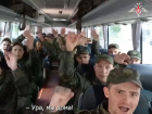 «Мы дома»: молодые российские военнослужащие освобождены из украинского плена