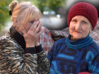 Пережила вторую войну: бабушка из Мариуполя в ДНР воссоединилась с сестрой