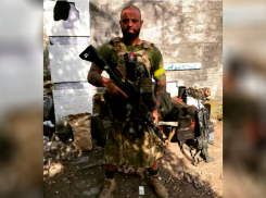 Наемник в юбке по контракту: в Донецке будут заочно судить британца