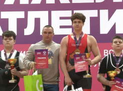 Тяжелоатлет из Зугрэса победил во всероссийском турнире