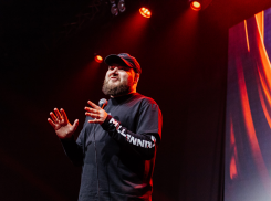 Цыгане, Донецк и новая девушка: резкая правда о комике Дмитрии Илюхине