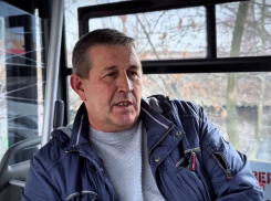 Сходили с рейса, чтобы помочь раненым: водители автобусов из Донецка вспомнили о работе под постоянными обстрелами