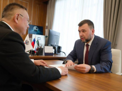 Министр строительства и ЖКХ РФ провел рабочую встречу с Главой ДНР