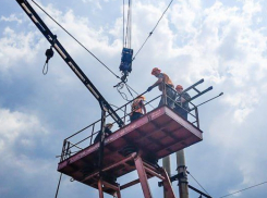 Продолжается реконструкция Донецкой железной дороги: специалисты восстановили электроснабжение ряда станций