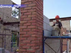 Донецкие студенты вернутся на учебу: в правительстве сообщили сроки окончания реконструкции ДонНУЭТ