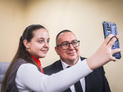 К 80-летию Победы ЛДПР проводит патриотические встречи с молодежью Донбасса