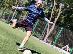 В Амвросиевке прошёл турнир по мини-футболу среди ветеранов спорта