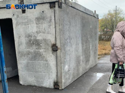 В Горловке начали устанавливать бетонные укрытия, но крановщики боятся ехать под обстрелы