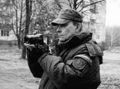 Погибшего под колесами автомобиля военкора Геннадия Дубового похоронили в Донецке