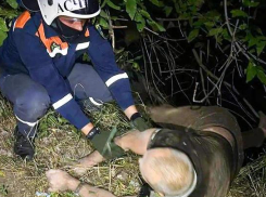 Житель Мариуполя ДНР упал в овраг и не смог выбраться