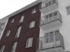 Возрождение города из пепла: глава ДНР передал ключи от восстановленных квартир жителям Авдеевки 