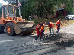  Ремонт и ручная уборка автодорог: в Донецке продолжается создание безопасности и комфорта для жителей 