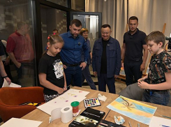 Ирек Файзуллин назвал молодежный цент в Волновахе образцом строительства в малых городах