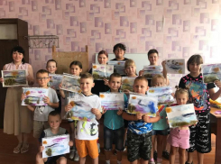 Творчество, фантазия и веселье»: Российское общество «Знание» организовывает занятия для детей ДНР