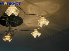 65 % потребителей остаются без света в ДНР, сообщил Денис Пушилин