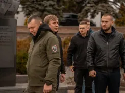 ДНР посетили руководитель Росмолодежи и председатель правления Движения Первых 