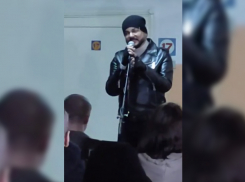 Филипп Киркоров приехал на Донбасс с подарками и концертом для раненых бойцов СВО