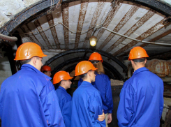 Школьникам из ДНР разрешили спуститься в шахту