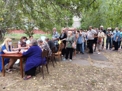 Присяга на свежем воздухе: жители освобожденных территорий ДНР получили паспорта РФ
