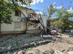 «Вот чей-то позвоночник»: части тел разбросаны по округе после жуткого обстрела Донецка