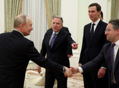 Уиткофф и Кушнер без комментариев покинули Кремль после переговоров с Путиным