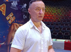 «Окошко в мирную жизнь»: известный дрессировщик рассказал «Блокнот Донецк» о продолжении гастролей после обстрела