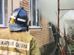 Из-за короткого замыкания в Донецке сгорел дом, трижды попадавший под обстрел ВСУ