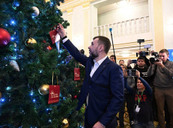 Глава ДНР Денис Пушилин исполнит мечту юных актеров из Харцызска