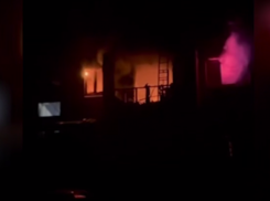 Полицейские спасли из горящей квартиры в Курахово лежачую пенсионерку