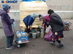 «Это издевательство и геноцид»: каково жителям Кировского района Донецка, лишенным подвоза воды