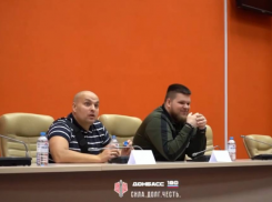 Военкор Андрей Руденко встретился с молодежью ДНР