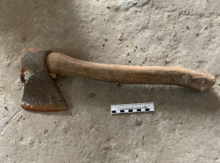 После пьянки зарубила топором: в Горловке женщина лишила жизни знакомого