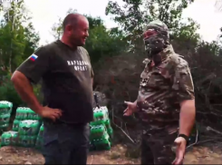 Штурмовикам ДНР передали помощь активисты Народного фронта