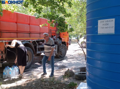 В Донецке и Макеевке отменяют поведёрную раздачу воды населению с машин